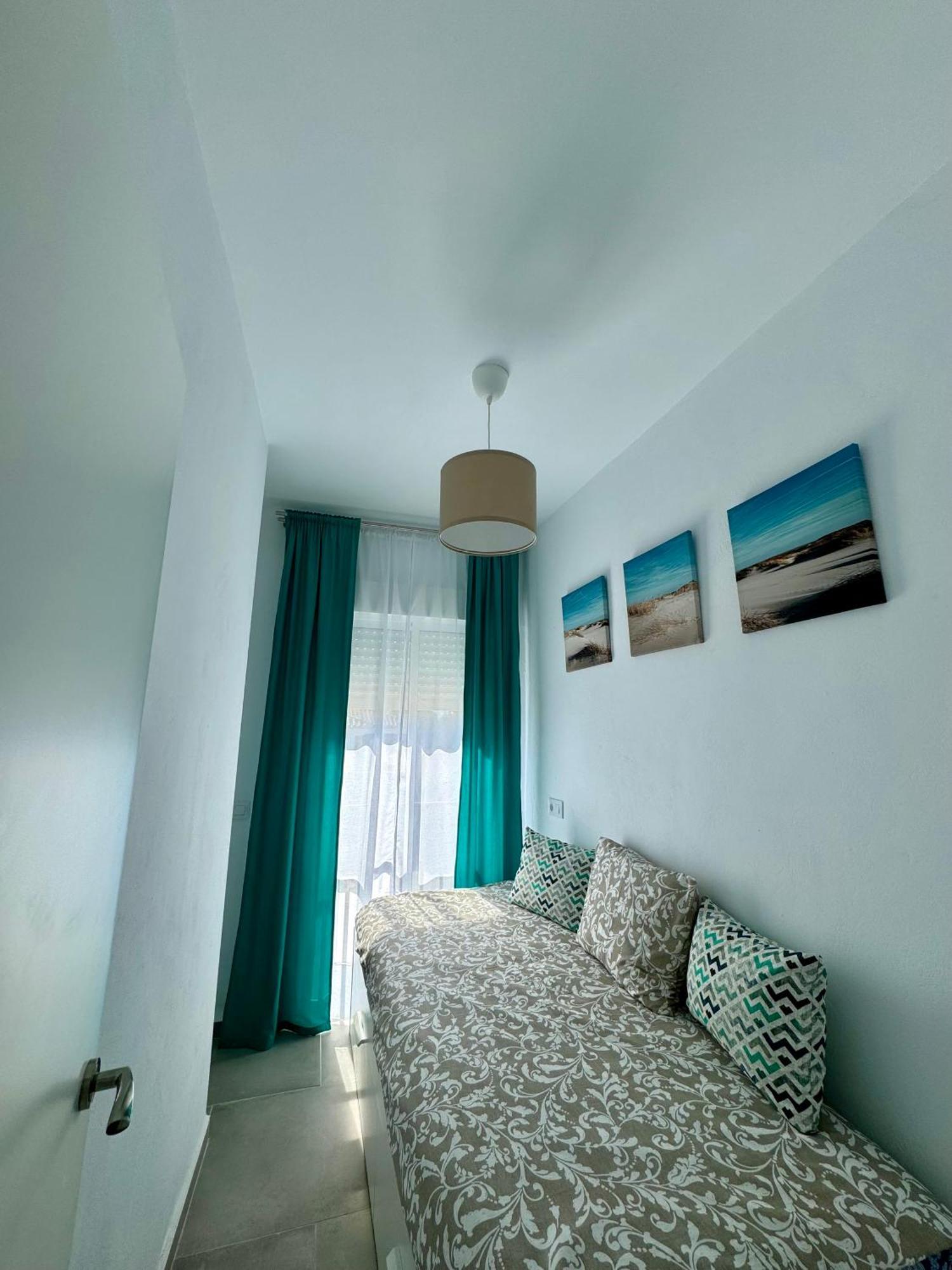 Apartamentos Munoz Fornell 2 Chiclana de la Frontera Extérieur photo